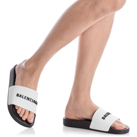 ✨New BALENCIAGA Logo Rubber Pool Slides Sandals Size 38 - Picture 10 of 10